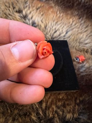 Pendientes Coral Tallados Mano