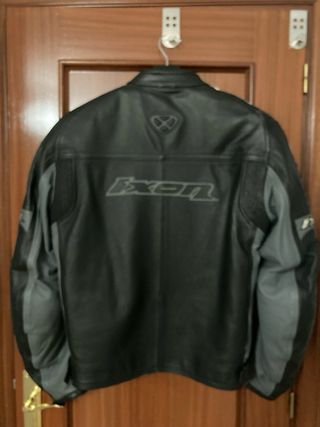 Chaqueta de moto Ixon  Talla L como NUEVO