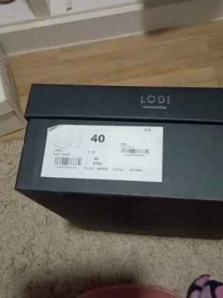 Zapatos LODI ante marrón T40 sin estrenar