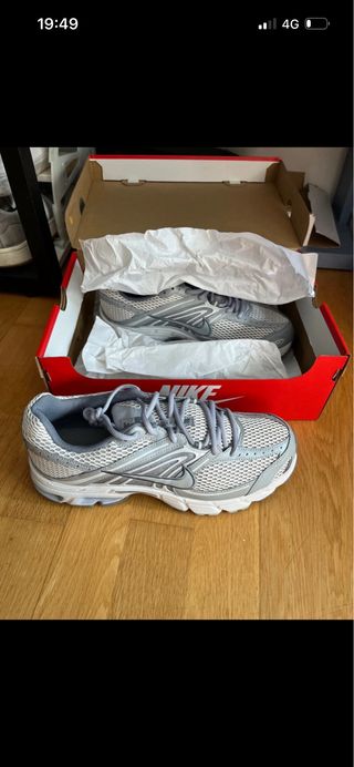 Zapatillas Nike Moto Gris/Blanco