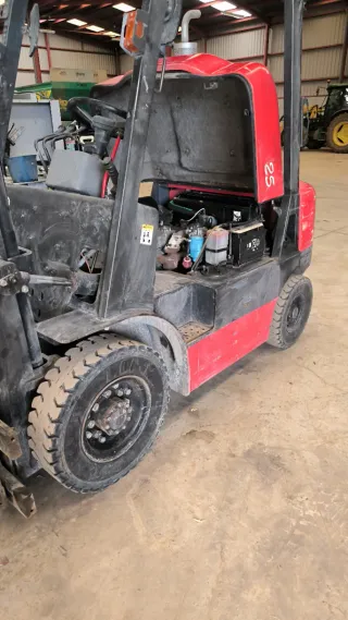 Carretilla elevadora diésel 2500 kg