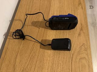 Taladro Percutor MHPRO 21V con Maletín