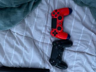 PS4 (PlayStation 4) Nera - 60h di utilizzo