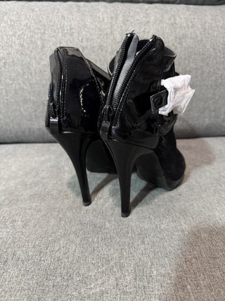 Botines de encaje negro