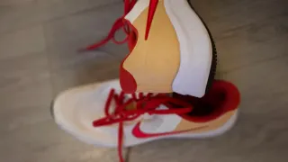 Zapatillas Nike Blancas y Rojas