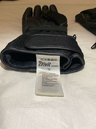 Guantes de moto negros con protecciones