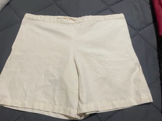 Pantaloni corti beige per bambini, taglia 34