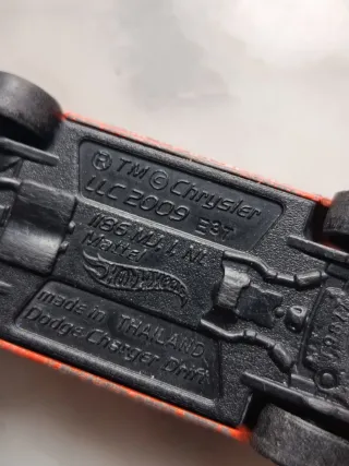 Lote de coches a escala