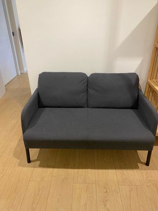 Sofá Ikea Glostad gris tela