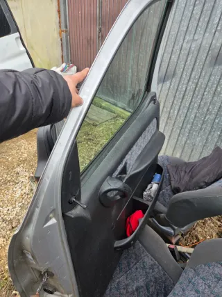 Puerta Delantera Citroen Berlingo 2001