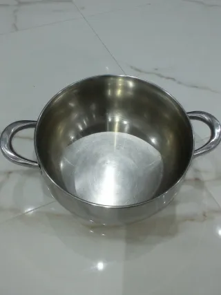 Olla de metal con tapa de cristal azul Marca:Faco