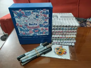 Lote para Artistas Lápices Acrílicos y Copics