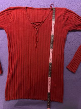 Jersey rojo manga larga con cordones