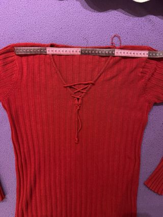 Jersey rojo manga larga con cordones