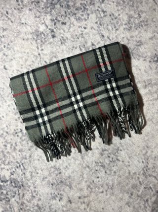 Bufanda Burberry Lana Gris y Roja