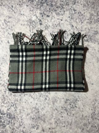 Bufanda Burberry Lana Gris y Roja