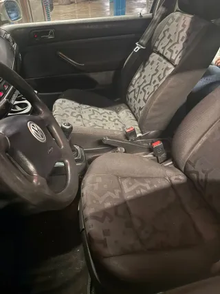 Volkswagen Golf 2000