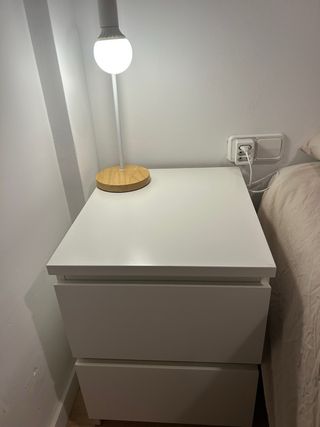 Pack 2 Mesitas de Noche Blancas modelo Malm.