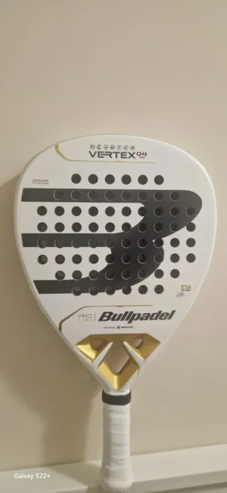 Pala de pádel Vertex 04