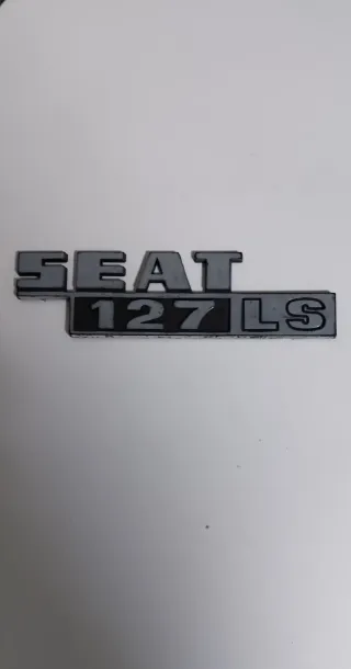 Emblema SEAT 127 LS