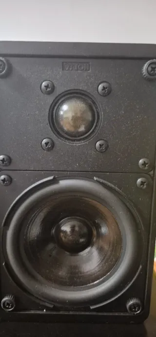 Altavoces Canton Negros