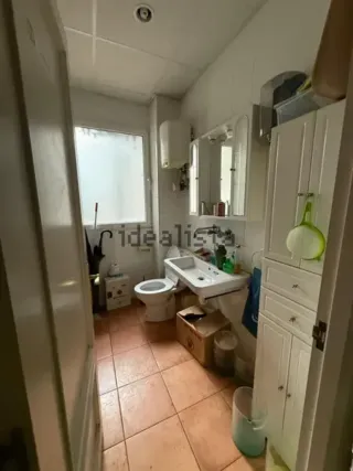 Se vende lonja con negocio consolidado