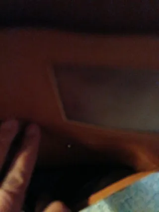 Billetes Louis Vuitton con ranuras para varias tar