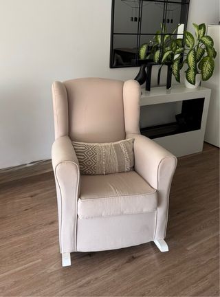 Poltrona a dondolo beige su misura