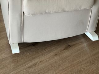 Poltrona a dondolo beige su misura