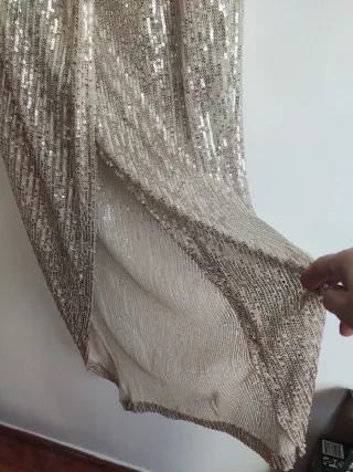 Vestido fiesta lentejuelas dorado con etiqueta