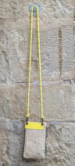 Bolso/cartera móvil beige y amarillo