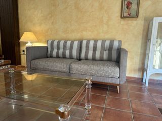Sofá Nórdico de diseño (como nuevo)