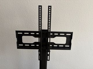 Soporte TV pie con ruedas y balda