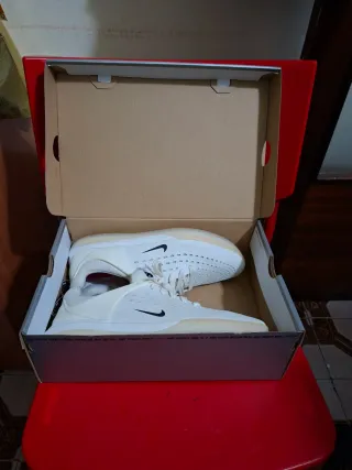 Nike SB Zoom Nyjah Blancas