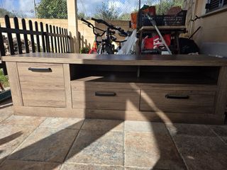 Mueble de comedor de madera