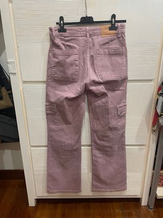 Pantalón cargo rosa Zara