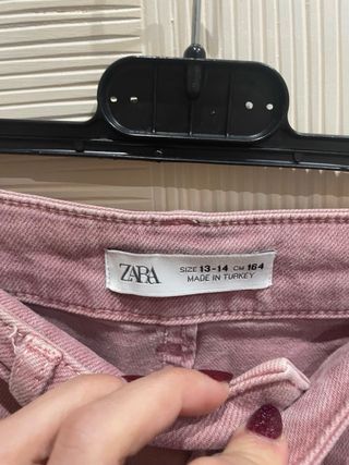 Pantalón cargo rosa Zara