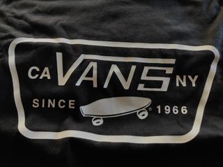Camiseta Vans negra