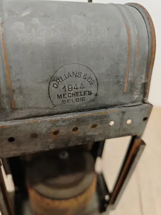 Farol antiguo metal y madera