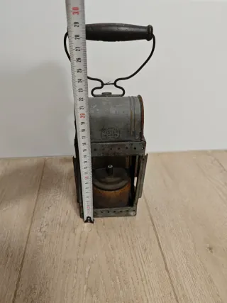 Farol antiguo metal y madera