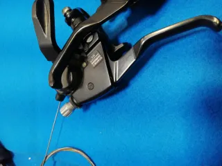 Manetas freno cambio Shimano ST-EF29-7 VBrake 220g