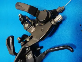 Manetas freno cambio Shimano ST-EF29-7 VBrake 220g