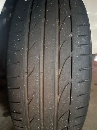 Neumáticos 225/40 R18 Tubeless Radial
