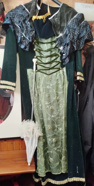 Costume Carnevale Nobiltà Austriaca Cortigiana