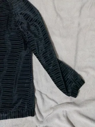 Blusa negra manga larga