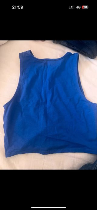 Top donna blu estivo con dettaglio sulla pancia