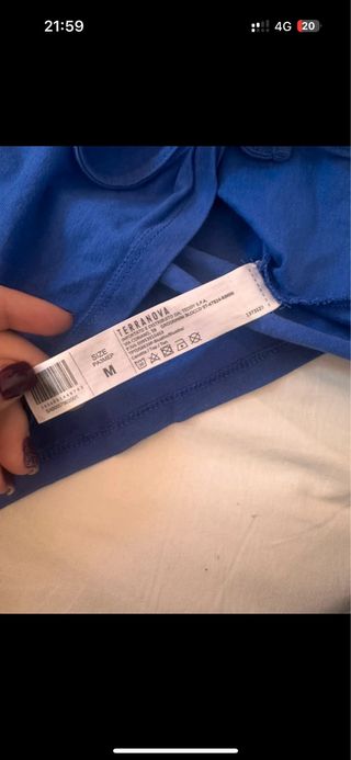 Top donna blu estivo con dettaglio sulla pancia