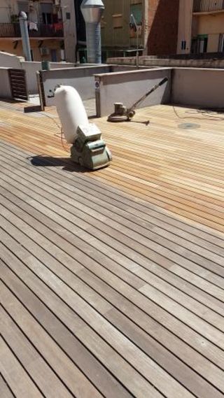 Servicio de acuchillado de tarimas de madera