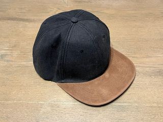Gorra Negra y Marrón