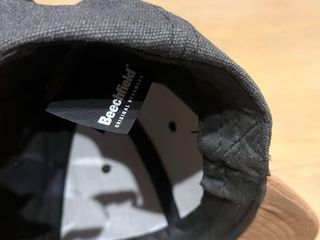 Gorra Negra y Marrón